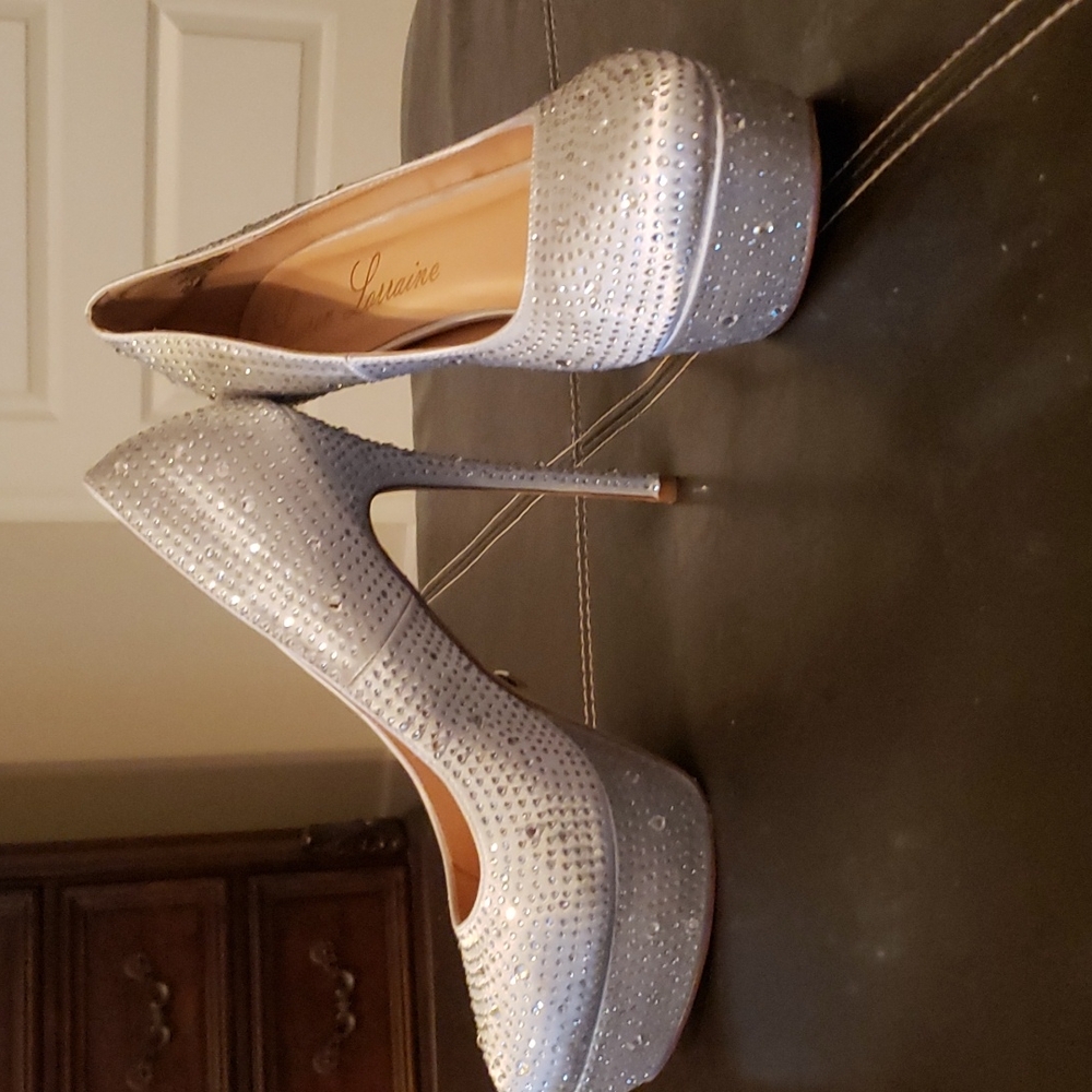 Pumps - Picture 2 of 4